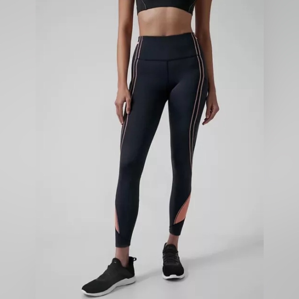 Athleta Ultimate Stash Pocket Ignite 7/8 Tight Leggins, Size S
